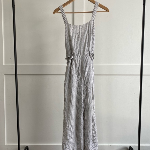 Wide-leg White Striped Jumpsuit - Picture 2 of 4